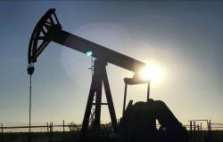 محدث.. النفط يرتفع عند التسوية مع وسط مراقبة التطورات الجيوسياسية