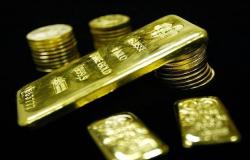 محلل: أسعار الذهب قد تصل لـ2000 دولار بنهاية العام