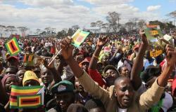 النقابات العمالية في زيمبابوي تهدد بالإضراب بسبب الأجور