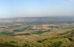 تغيير صفة الأراضي الواقعة على طول منطقة وادي الأردن إلى تجارية