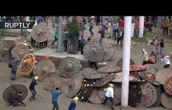 إصابة 100 شخص في مهرجان "باغوال" للتقاذف بالحجارة في الهند