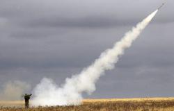 "أنصار الله" تعلن إلحاق خسائر بقوات يمنية بقصف صاروخي في عسير