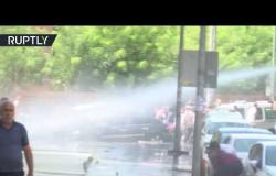 الشرطة التركية تستخدم خراطيم المياه والهراوات لتفريق مواطنين أكراد