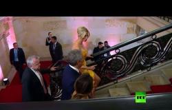 شاهد.. ظهور لافت لـ إيفانكا ترامب في فستان أصفر في قصر رئاسي في كولومبيا