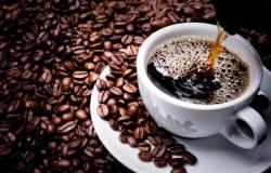 سعر العقود الآجلة للقهوة يواصل الهبوط مع زيادة المعروض