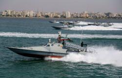الجيش الإيراني يعلن "التعبئة البحرية" تحسبا للحرب ويوجه "دعوة عسكرية" إلى قطر