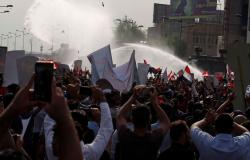 رصاص حي وقنابل غاز ومدافع مياه في مواجهة متظاهرين في بغداد