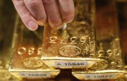 محدث.. الذهب يربح 16دولاراً عند التسوية مع ضعف العملة الأمريكية