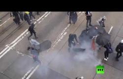 مواجهات عنيفة بين محتجين وقوات الشرطة في هونغ كونغ