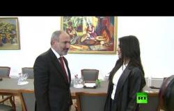 شاهد.. كيم كارداشيان في ضيافة رئيس وزراء أرمينيا