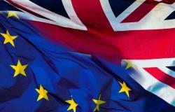 وكالة: مفاوضو أوروبا وبريطانيا يقتربون من إنهاء مسودة صفقة البريكست