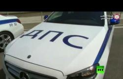 شرطة أبو ظبي تجهز سيارات بشعارات روسية خصيصا لموكب بوتين