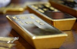 محدث.. الذهب يربح 9 دولارات مسجلاً أعلى تسوية في أسبوعين