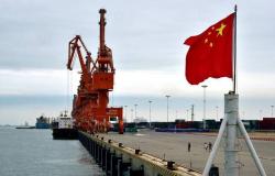 صادرات الصين تواصل الهبوط للشهر الثالث لكن بأقل من المتوقع