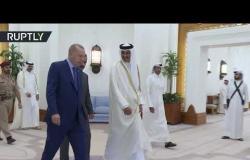 أمير قطر يستقبل الرئيس التركي في الديوان الأميري بالدوحة