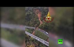 انهيار جسر على طريق سريع في إيطاليا