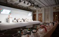 مشاورات دبلوماسية بين الإمارات والسعودية لتعزيز التكامل الاقتصادي