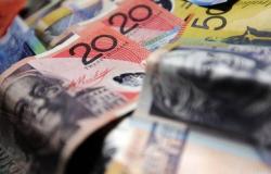 هبوط عملة أستراليا بعد التلميح لمزيد من الخفض بمعدل الفائدة