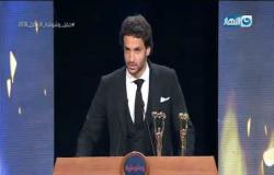 كابتن محمود علاء لاعب نادى الزمالك يفوز بجائزة أفضل مدافع في عام 2019