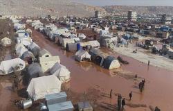 إدلب.. نزوح 20 ألف مدني نحو الحدود التركية