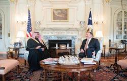 نائب وزير الدفاع السعودي يستعرض تطورات المنطقة مع مسؤولين أمريكيين