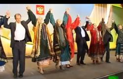 شاهد.. بوتين وبوش الابن يرقصان على أنغام أغنية روسية فولكلورية