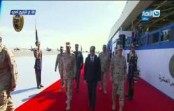 الرئيس السيسي يرفع علم القوات المسلحة على قاعدة برنيس العسكرية