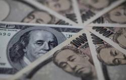 الدولار يتجاوز 112 ين يابانياً لأول مرة في 10 أشهر