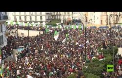 احتشاد في الجزائر احتفالا بمرور عام على المظاهرات