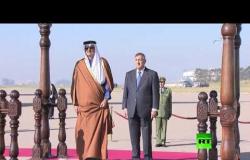 شاهد لحظة استقبال الرئيس الجزائري عبد المجيد تبون لأمير قطر الشيخ تميم بن حمد آل ثاني