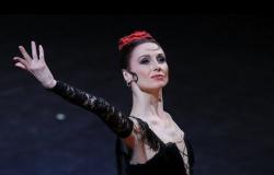 راقصة "البولشوي" تقدم عرضا جديدا عن كوكو شانيل