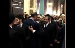 مجدي عبد الغني يبكي في أحضان علاء وجمال حزنآ على مبارك