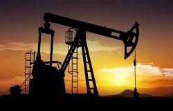 إدارة معلومات الطاقة تخفض توقعاتها لأسعار النفط بأكثر من20%