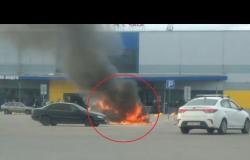 بطل أنقذ طفلين من سيارة تحترق!