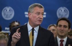 رئيس بلدية مدينة نيويورك ينهي حظر التجول
