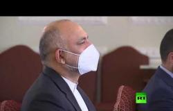 وزير الخارجية الإيراني محمد جواد ظريف يستقبل وفدا أفغانيا في طهران