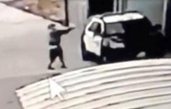 الفيديو الذي أعاد الرئيس نشره.. لحظة إطلاق النار على رجلَي شرطة بلوس أنجلوس