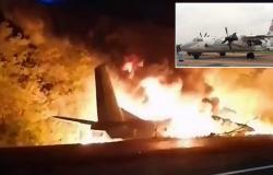 بالفيديو.. تحطم طائرة واحتراقها ومقتل 22 من ركابها في أوكرانيا