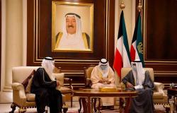 أمير الكويت يستقبل عدداً من الأمراء الذين قدموا التعازي في وفاة الشيخ صباح