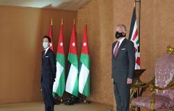 صور : رئيس وأعضاء الحكومة الجديدة يؤدون اليمين الدستورية أمام جلالة الملك في قصر الحسينية