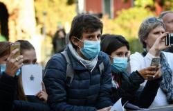 كورونا.. موجة هلع في أوروبا بسبب ارتفاع إصابات وضحايا الفيروس