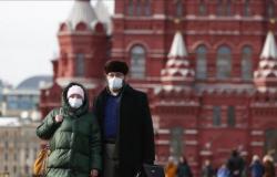 روسيا تسجل 296 وفاة و16521 إصابة جديدة بكورونا