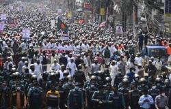 40 ألف بنجلاديشي يتظاهرون ضد فرنسا.. ويدعون لمقاطعة منتجاتها
