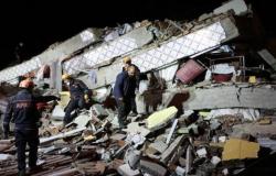 بينهم غريق.. ارتفاع عدد ضحايا زلزال تركيا إلى 43 والبحث يستمر