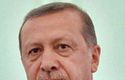 رغم استقالة صهر أردوغان وإقالة "أويصال".. الليرة التركية تواصل الانهيار