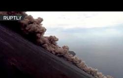 كاميرات تسجل ثوران بركان كبير في إيطاليا