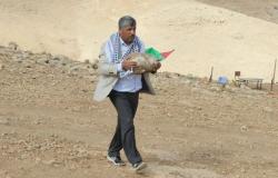 إسرائيل تحتجز وزيرًا فلسطينيًّا اعترض على هدم قرية بدوية