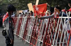 أسبوع على انقلاب ميانمار.. الاحتجاجات تتواصل ودعوات لإضراب عام
