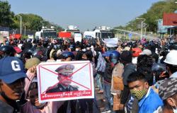 قائد انقلاب ميانمار يدعو إلى وقف الاحتجاجات وإنهاء العصيان المدني
