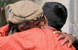 السلطات اليمنية تسلم 21 طفلاً جندتهم ميليشيا الحوثي للصليب الأحمر